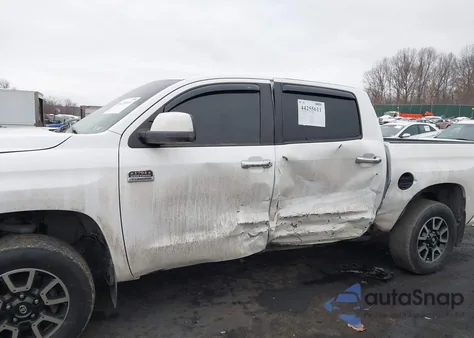 2019 Toyota Tundra 1794 5.7L V8 z USA, uszkodzony, nr VIN 5TFAY5F12KX866934